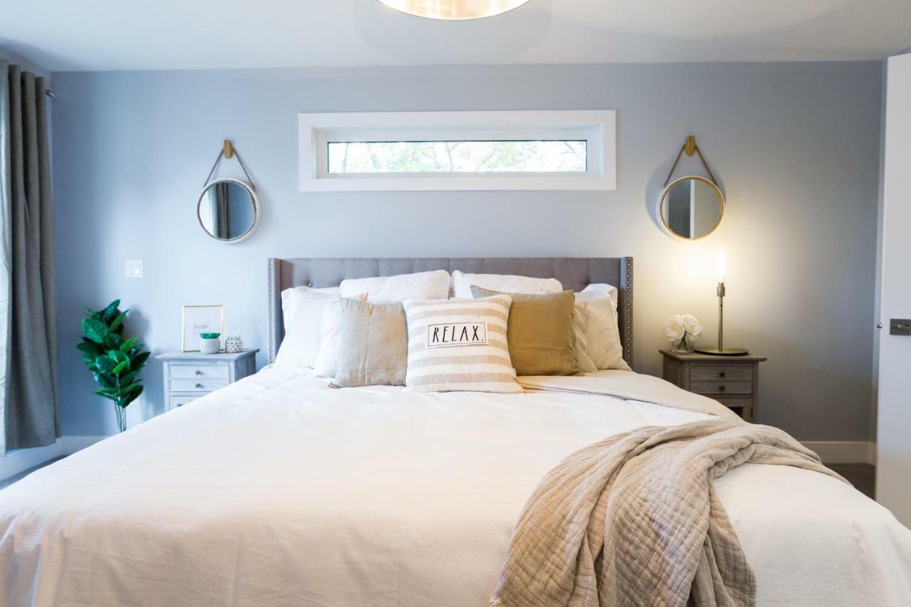 Contemporary Haven: Extended With Modern Comforts Holiday home *
